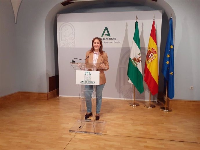 La delegada de Cultura y Patrimonio Histórico de la Junta de Andalucía en Córdoba, Cristina Casanueva, en rueda de prensa.