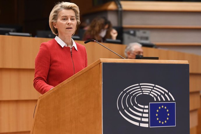 HANDOUT - 27 April 2021, Belgium, Brussels: European Commission President Ursula von der Leyen delivers a speech during a debate on the EU-UK trade and cooperation agreement on the second day of a plenary session at the European Parliament. Photo: Etien