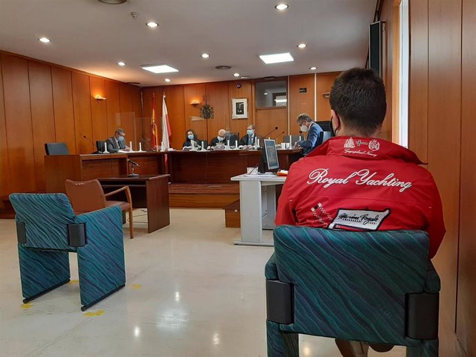 Acusado retener en su casa a una mujer con la que concertó servicios sexuales