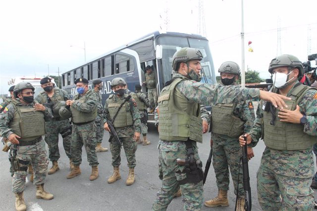 Operativo del Ejército de Ecuador para sofocar los motínes que se produjeron en varias cárceles del país en febrero de 2021.