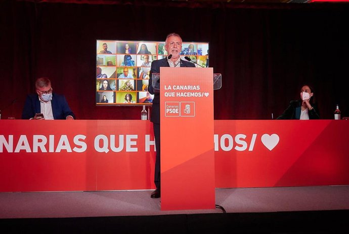 El secretario general del PSOE de Canarias, Ángel Víctor Torres, durante el Comité Regional