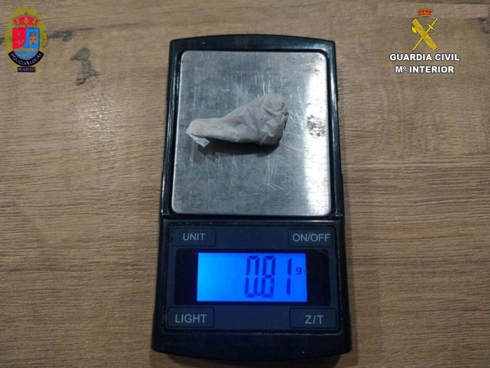 Droga intervenida en un operativo con un vecino de A Pobra (A Coruña) detenido por un delito contra la salud pública.