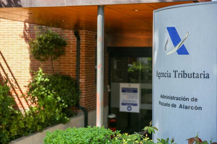 Exterior de una oficina de la Agencia Tributaria en Pozuelo de Alarcón (Madrid).