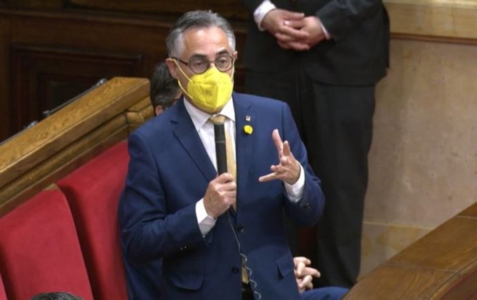 El conseller de Empresa y Conocimiento de la Generalitat, Ramon Tremosa, en el pleno del Parlament del 29 de abril de 2021.