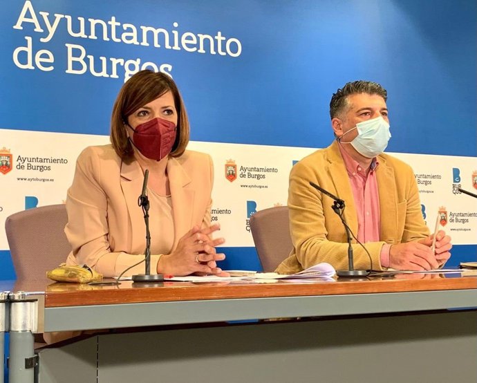 Nuria Barrio y Vicente Marañón, coportavoces del equipo de Gobierno local del Ayuntamiento de Burgos.