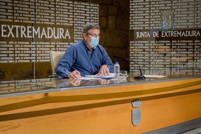 El secretario general de Empleo, Javier Luna, en rueda de prensa