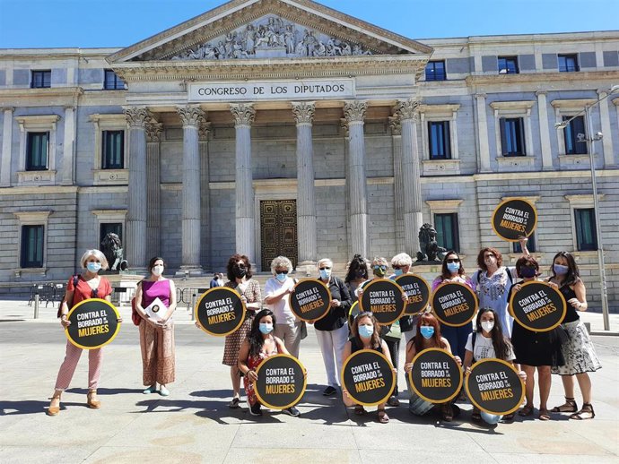 Archivo - Alianza contra el Borrado de las Mujeres ante el Congreso