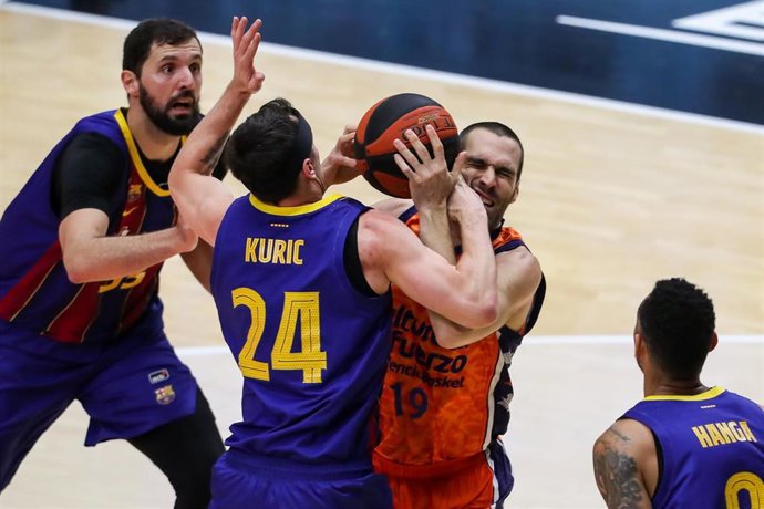 Archivo - Kuric (Bara) y San Emeterio (Valencia)