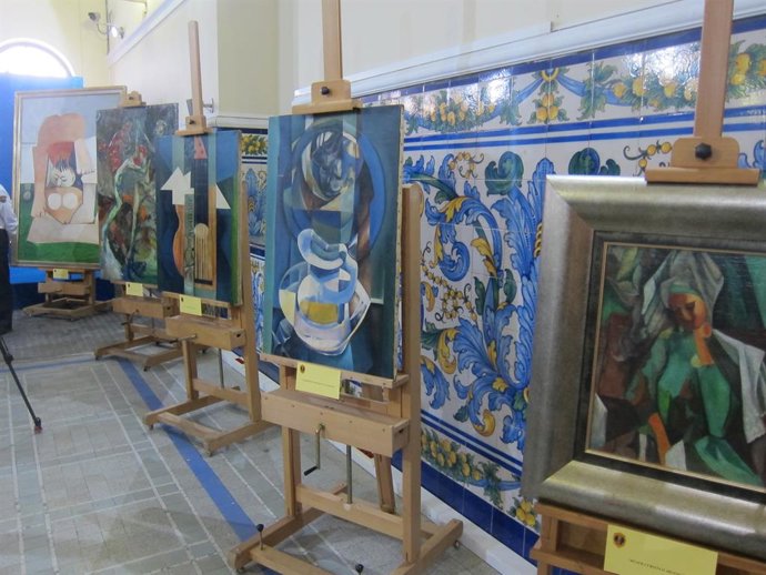 Archivo - Imagen de archivo de obras incautadas por el grupo de Patrimonio Histórico de la Policía de la Generalitat Valenciana