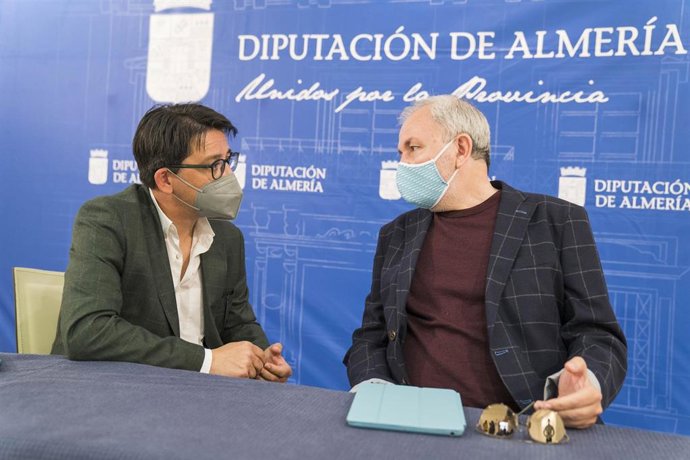 Manuel Guzmán y el presidente de Verdiblanca, Antonio Sánchez de Amo