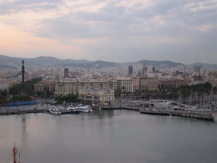 Archivo - Vista del Port Vell de Barcelona, en una imagen de archivo