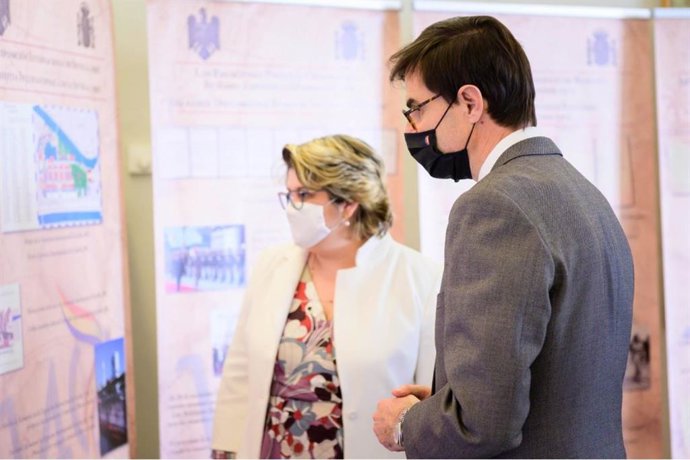 El secretario de Estado para la UE, Juan González-Barba,  y la secretaria de Estado para la UE de Rumanía, Iulia Matei.