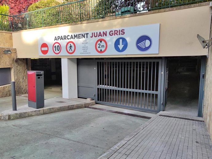 Aparcamiento de Juan Gris en el barrio de Son Cotoner.