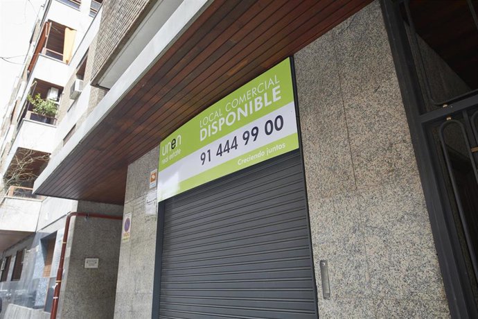 Archivo - El precio de la vivienda en alquiler suaviza su caída y baja un 0,1% en abril 