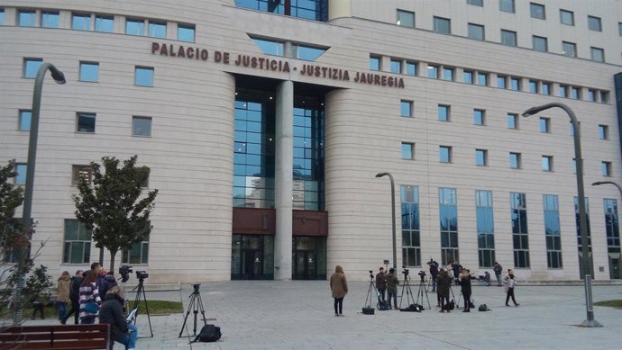 Archivo - Exterior del Palacio de Justicia de Pamplona