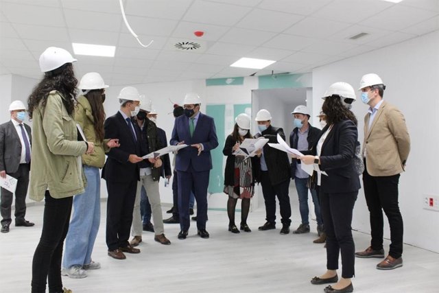 El consejero de Sanidad, Jesús Fernández Sanz,