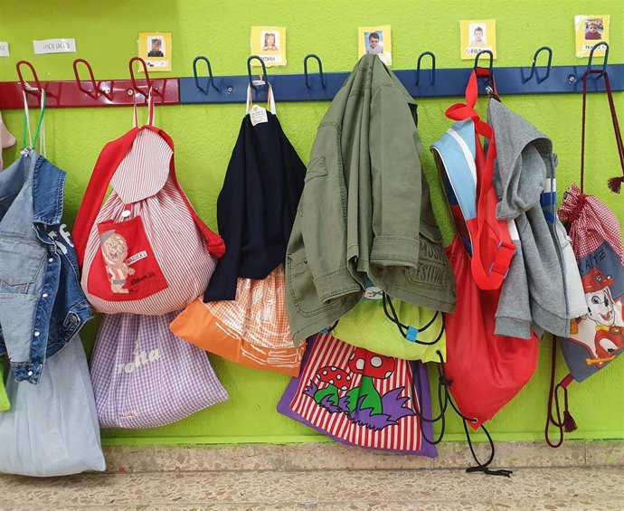 Archivo - Motxilak ikasgela batean