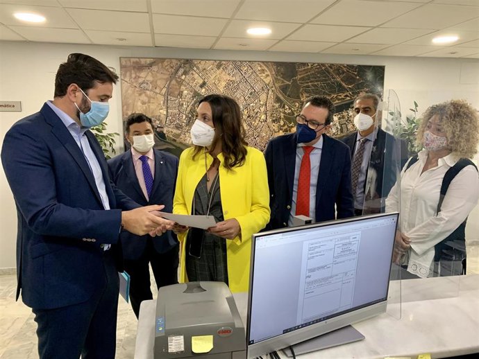 La secretaria general del Partido Popular Andaluz, Loles López, en Huelva.