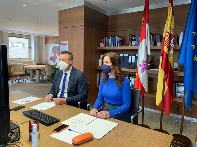 Amigo en un momento de la reunión telemática con los intergrantes de la Mesa del Autónomo