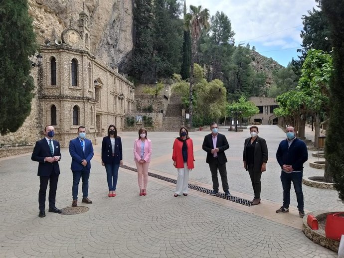 Los responsables del PP, a las puertas del Santuario