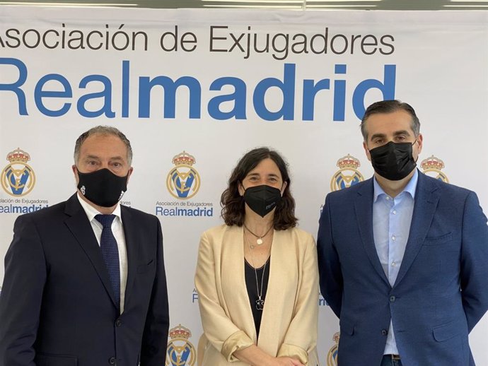 Liberbank impulsará con la asociación de veteranos del Real Madrid acciones solidarias.