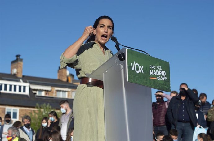 La candidata de Vox a la Presidencia de la Comunidad de Madrid, Rocío Monasterio, durante un mitin en Villanueva del Pardillo.