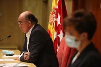 La Comunidad registra una "ligera tendencia descendente" en número de casos y bate récord diario de vacunación