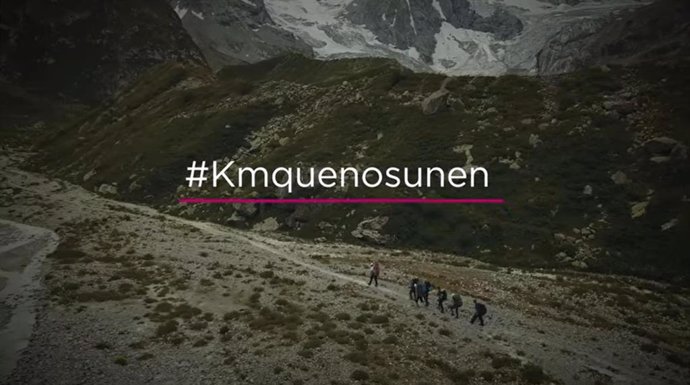 Fotograma del vídeo de la campaña #Kmquenosunen