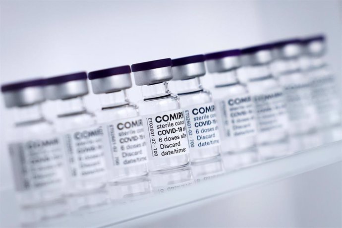 30 April 2021, Schleswig-Holstein, Reinbek: Vials of BioNTech/Pfizer's Comirnaty vaccine are lined up at Allergopharma's production facilities in Reinbek near Hamburg for the official start of production of the vaccine here.