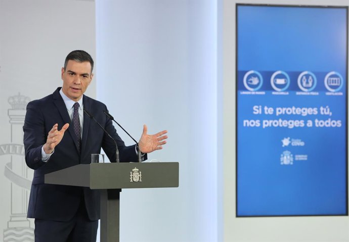 El presidente del Gobierno, Pedro Sánchez, interviene en una rueda de prensa tras la reunión del Consejo de Ministros en Moncloa, a 13 de abril de 2021, en Madrid (España). Durante su comparecencia, Sánchez ha informado de las decisiones tomadas en el C
