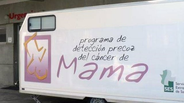 Unidad móvil del programa contrael cáncer de mama.