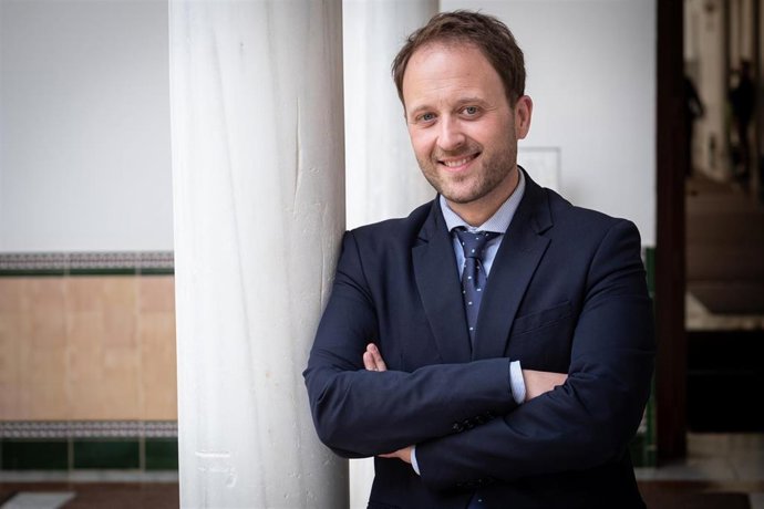 El portavoz de Empleo del grupo parlamentario popular andaluz, Erik Domínguez,