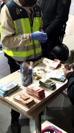 La Policía Nacional desmantela tres puntos de venta de sustancias estupefacientes en la ciudad de Valncia