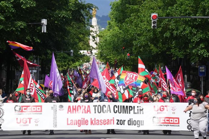Manifestación de CCOO y UGT Euskadi en Bilbao con motivo del Primero de Mayo
