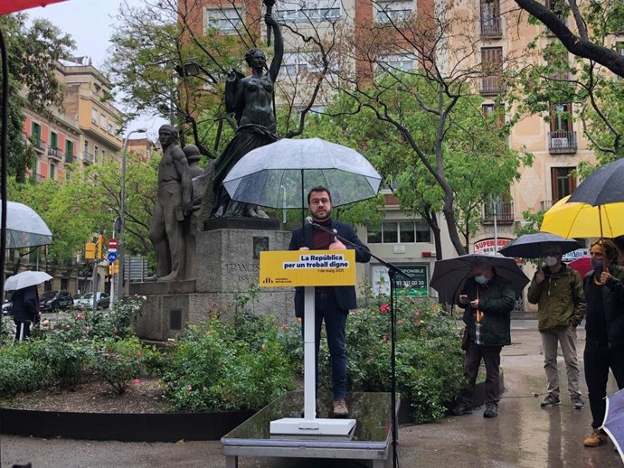 Pere Aragons en l'homenatge d'ERC a Francesc Layret durant l'1 de Maig, Dia del Treballador