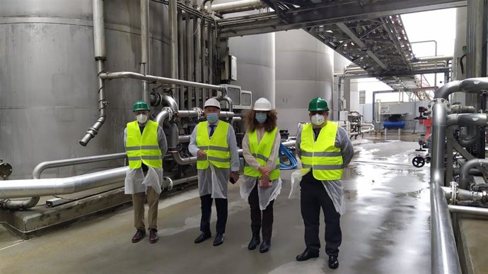 La exportación de graneles líquidos desde Puerto de Carboneras crece un 104% en el primer trimestre