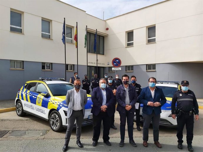 Nuevos coches patrulla de Carmona