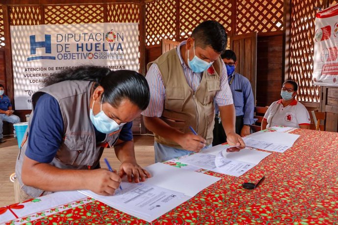 Diputación atiende a familias vulnerables en la Amazonía peruana contribuyendo a su alimentación