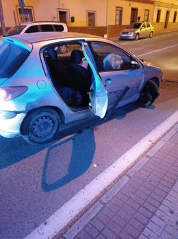Vehículo accidentado en Alcalá