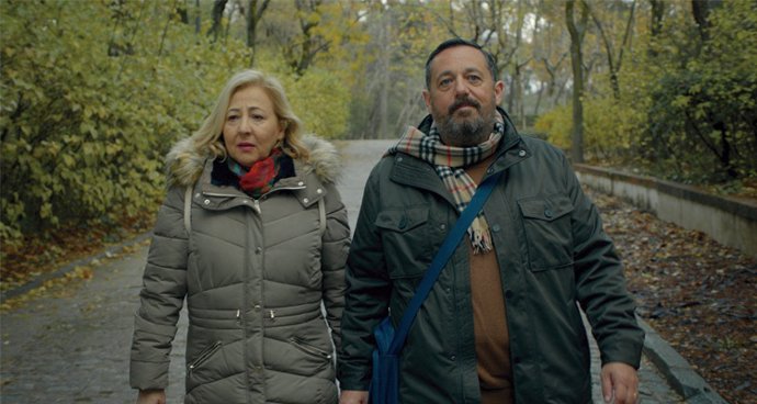 Frame del último largometraje de  Juan Cavestany , 'Un efecto óptico', con Pepón Nieto y Carmen Machi, como protagonistas