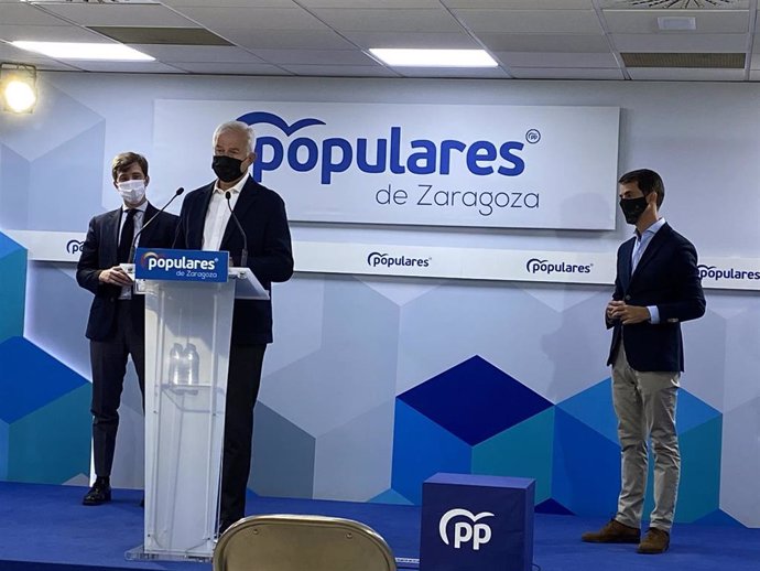 El diputado del PP al Congreso, Eloy Suárez, ha intervenido en la rueda de prensa.
