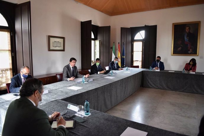 Reunión de Juan Marín con los ocho delegados territoriales de Regeneración, Justicia y Administración Local