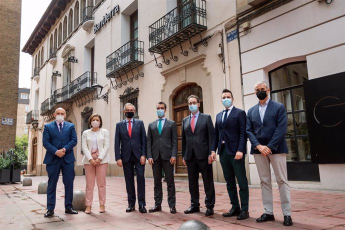 El Grupo San Valero rubrica con Caja Rural de Aragón el uso del edificio de la calle San Voto de Zaragoza como sede corporativa.