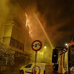 Archivo - Incendio en una vivienda de Sevilla