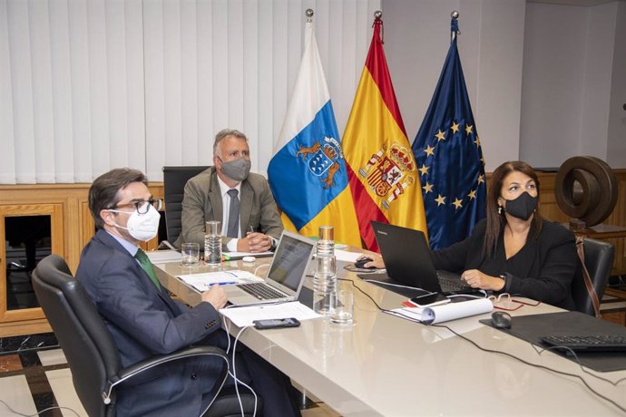El presidente de Canarias, Ángel Víctor Torres, en la reunión con los presidentes de las RUP y con la comisaria europea de Cohesión