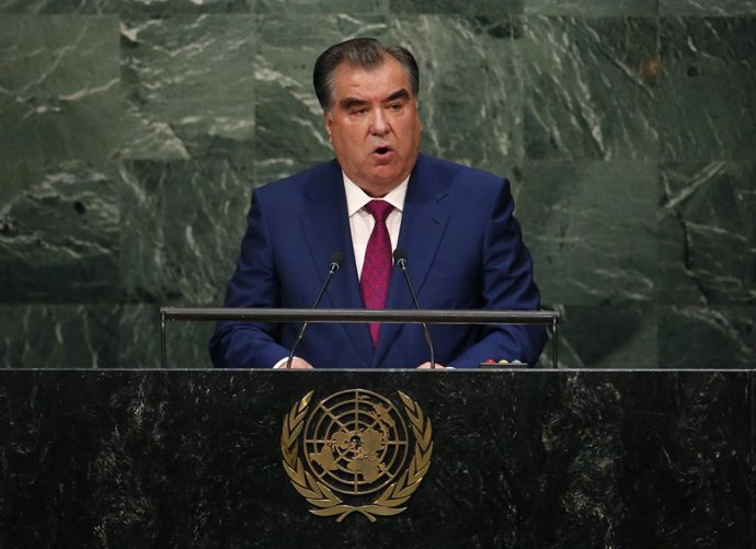 Archivo - El presidente de Tayikistán, Emomali Rajmon, habla ante la ONU