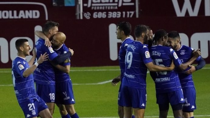 El Alcorcón celebra su gol en Albacete