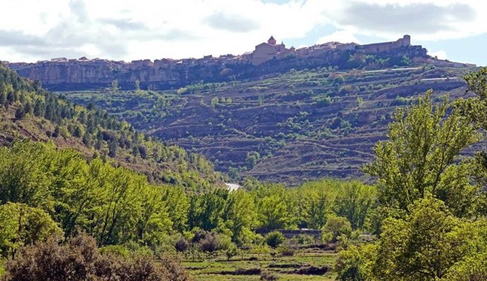 El municipio turolense de Cantavieja contará con una tirolina que irá desde la localidad hasta el área recreativa del Rebollar.