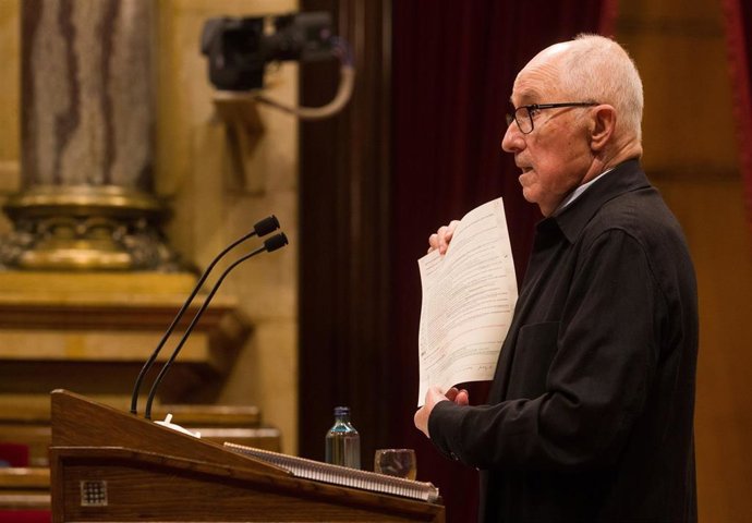 El Síndic de Greuges, Rafael Ribó, durante la presentación de su informe ante el pleno del Parlament de Catalunya que se celebra este jueves, en Barcelona a 29 de abril de 2021. Foto de archivo