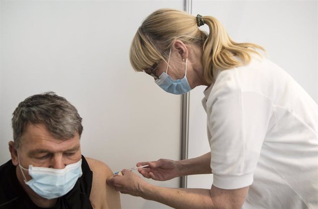 Archivo - Vacunación contra el coronavirus en Copenhague